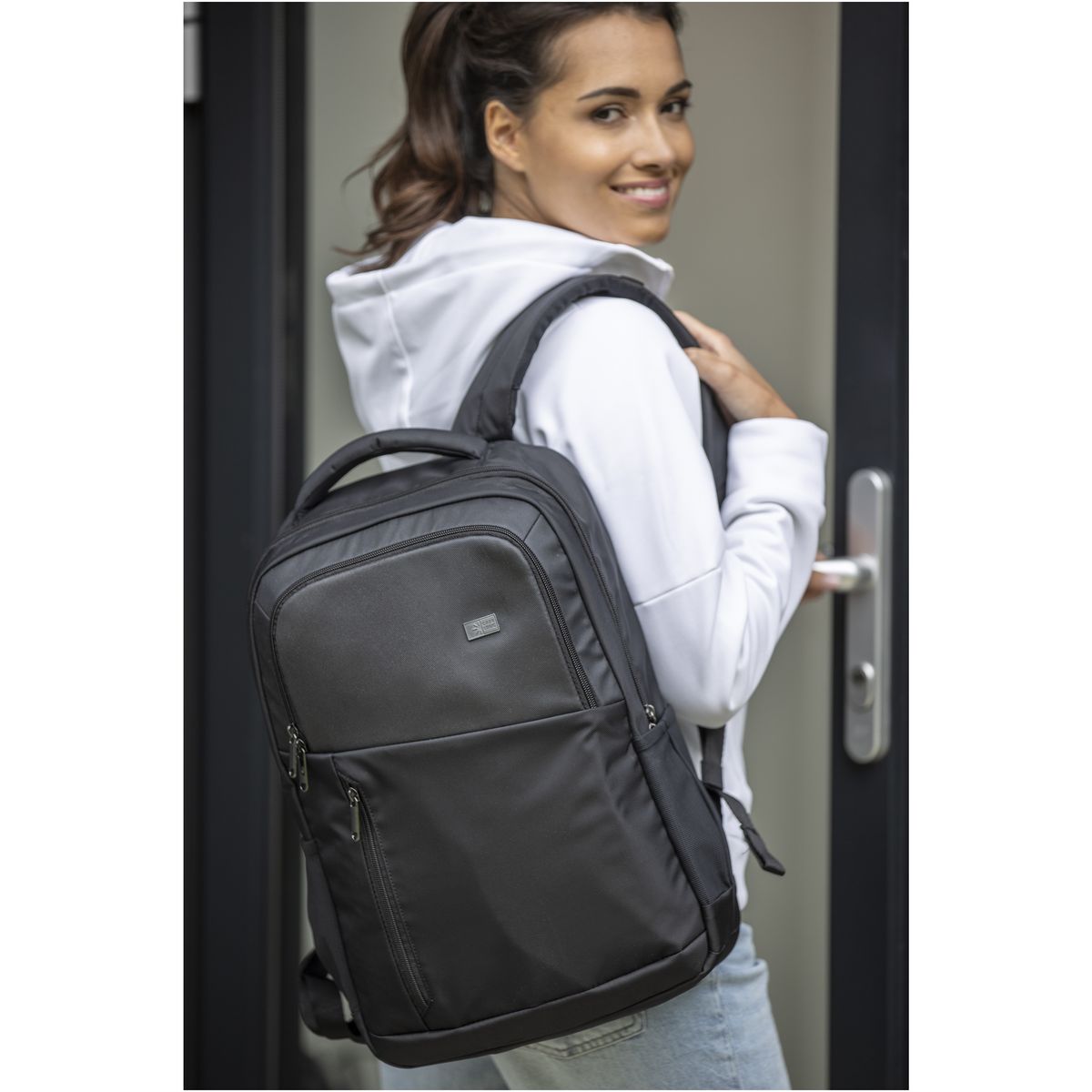 Mochilas para portátil Case Logic de 15,6 pulgadas con compartimento para tableta, 20 litros