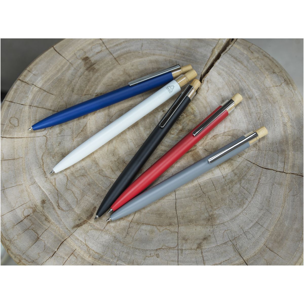Bolígrafos de aluminio reciclado con pulsador de bambú, tinta azul