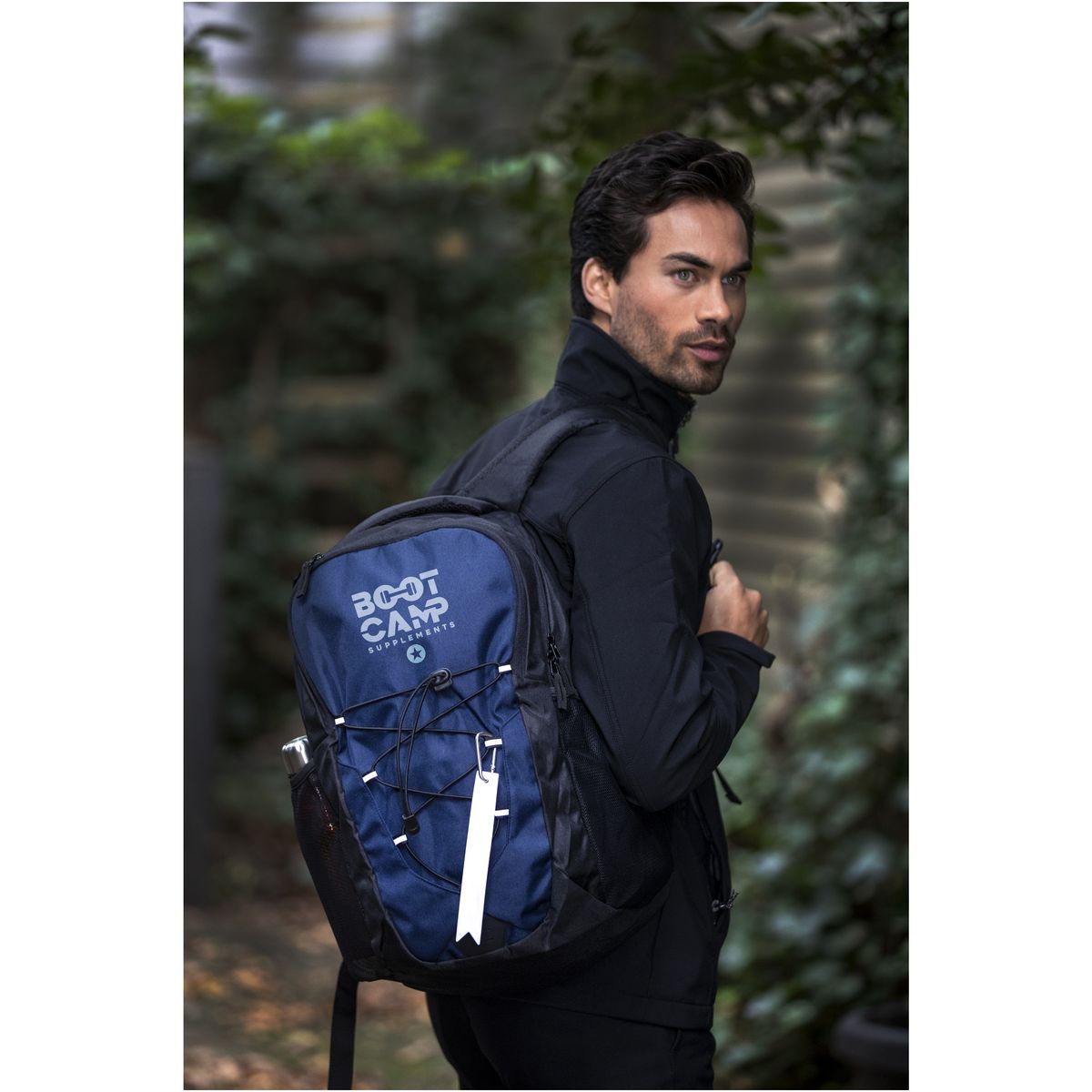 Mochilas de poliéster con detalles reflectantes, 24 litros