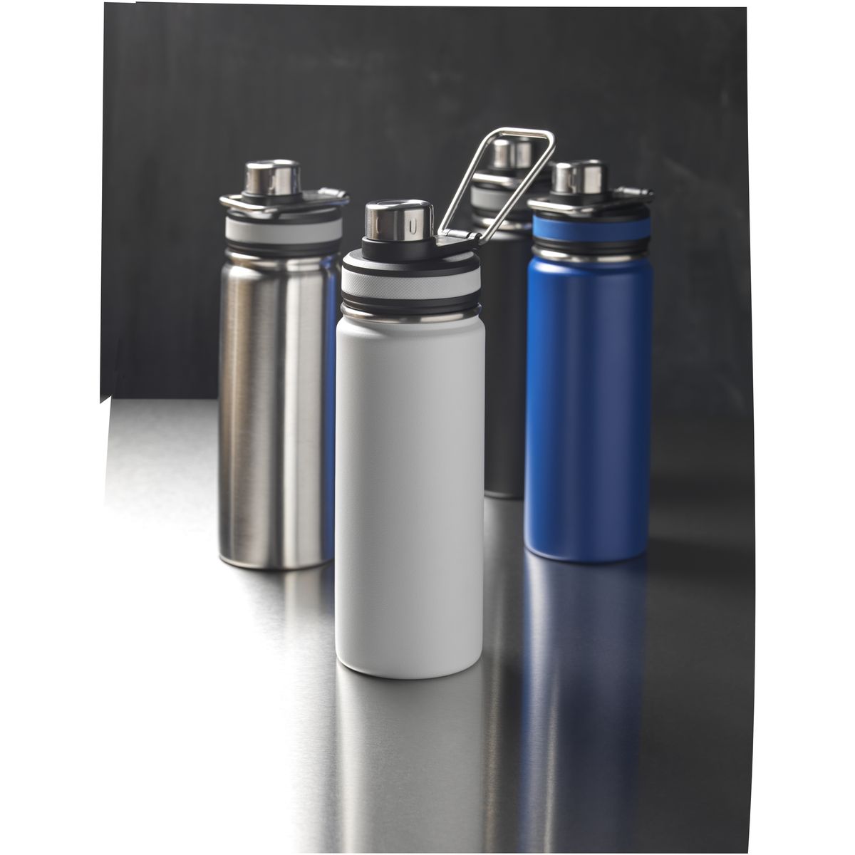 Botellas térmicas de acero inoxidable de 590 ml con aislamiento al vacío de cobre y asa