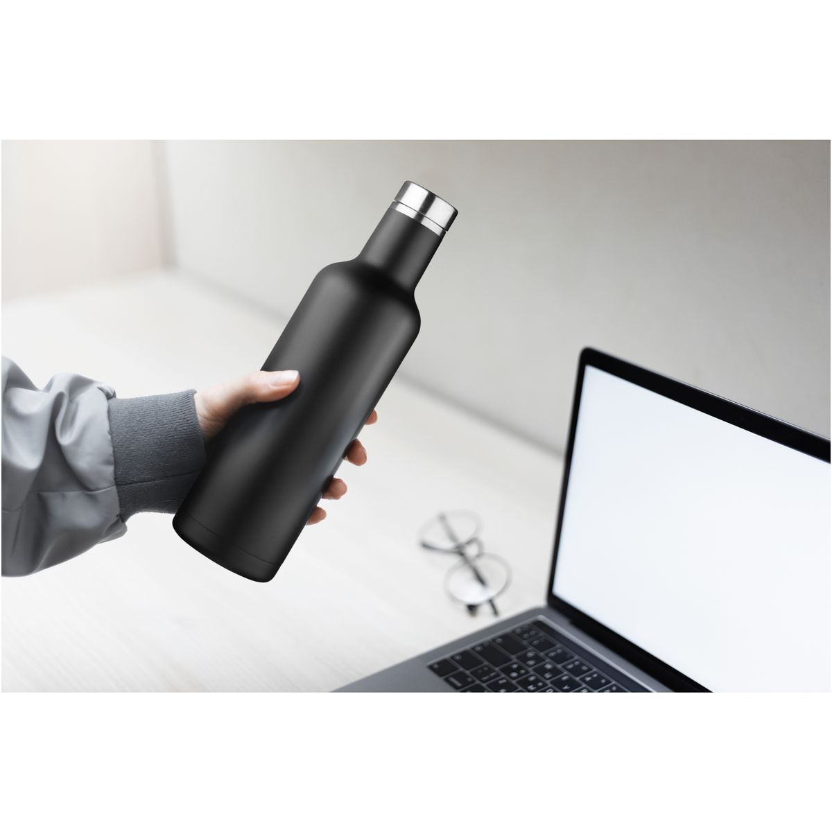 Botellas térmicas de acero inoxidable de 750 ml con aislamiento al vacío de cobre