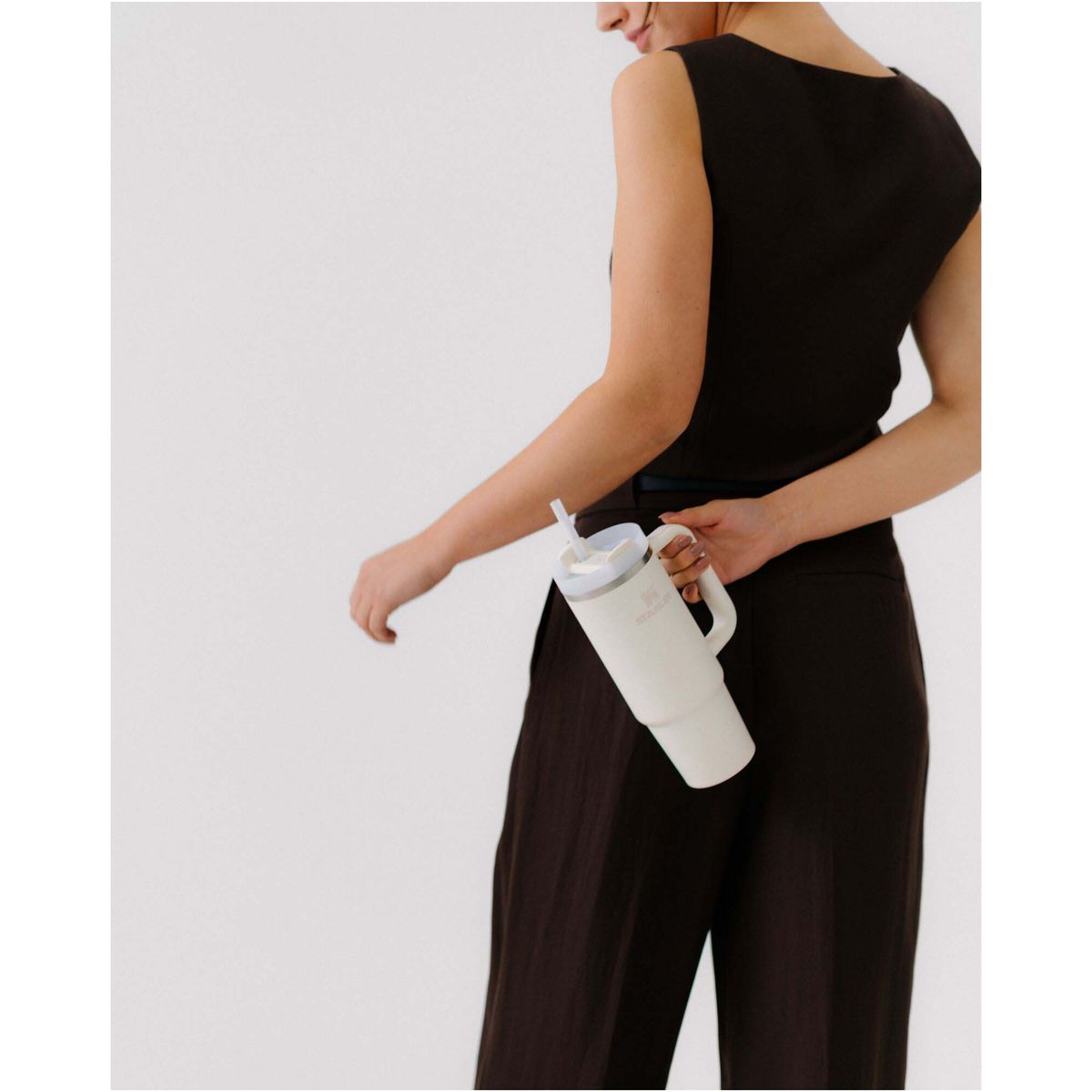 Tazas térmicas Stanley 1913 de acero inoxidable reciclado de 890 ml con asa